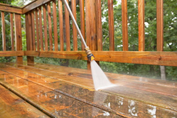 Best Pool Deck Cleaning  in Moorpark, CA